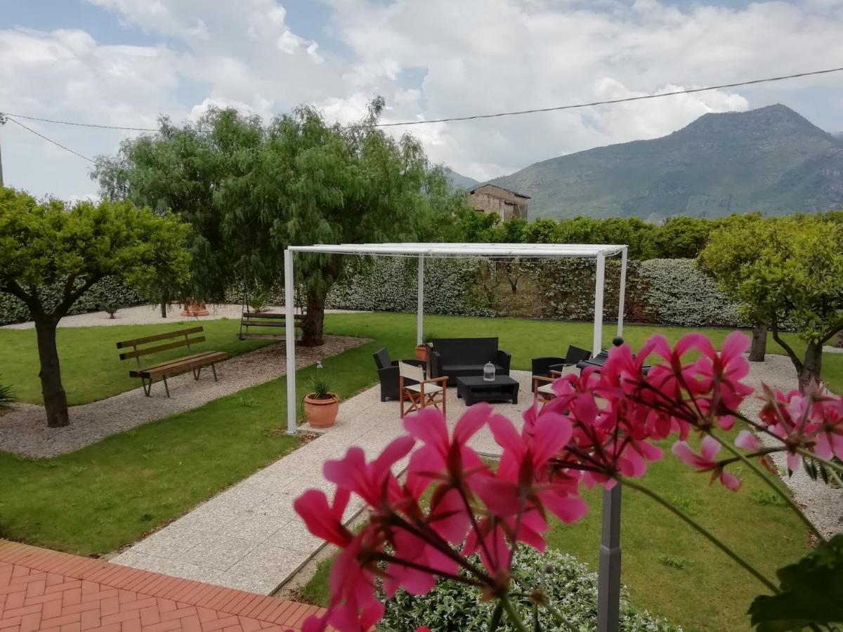 Bed and Breakfast Il Giardino Delle Zagare à Fondi Extérieur photo